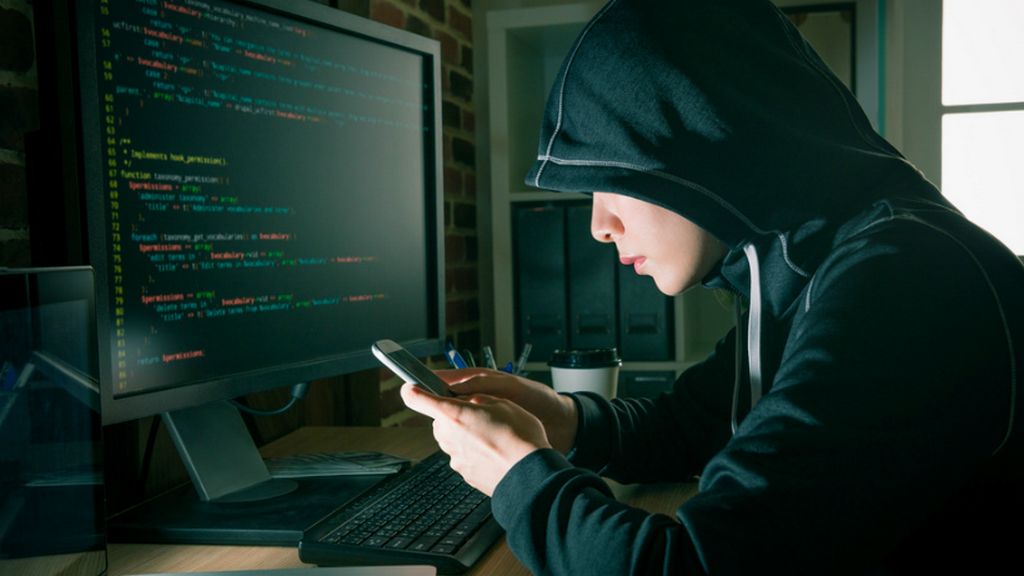 Casus Yazılımları ve Hackerları Önlemeye Yönelik Uygulama Servisi